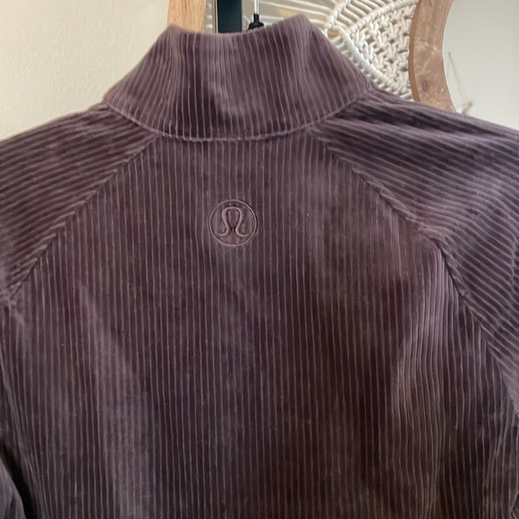Lululemon Scuba Track Jacket Velvet Cord color Espresso NWT 4 - Picture 3 of 8